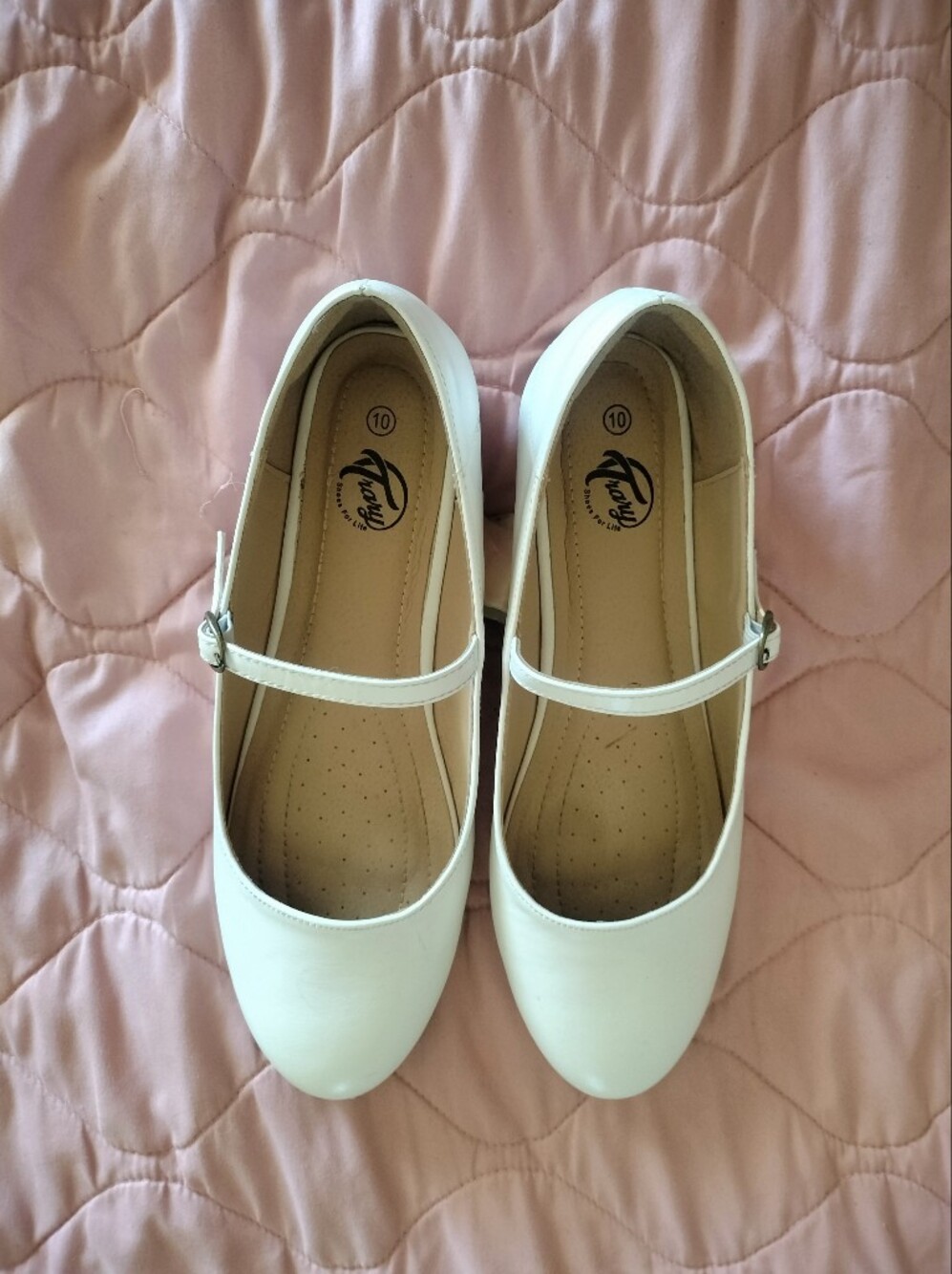Trary White Flats with Buckle Strap